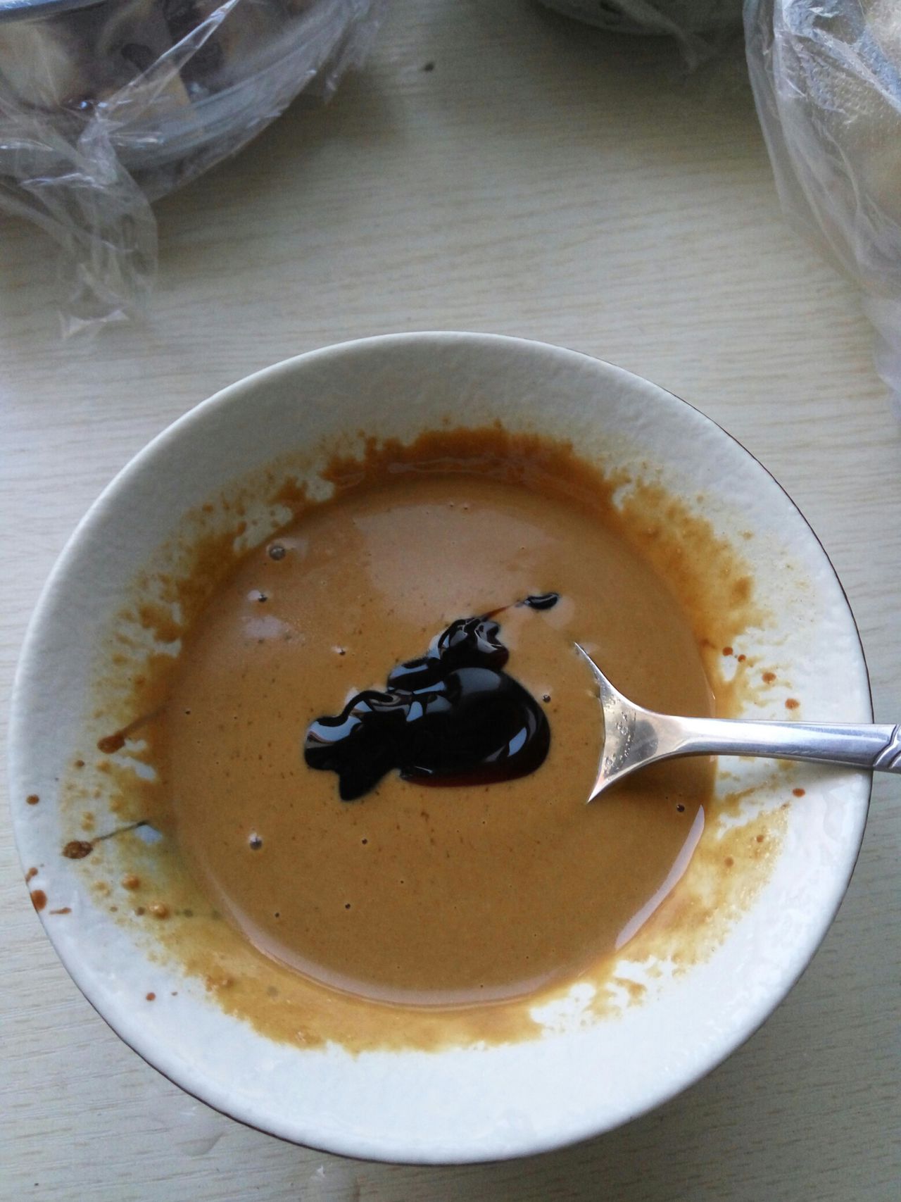 超简单一分钟万能麻酱料的做法，拌菜拌面都拿的出手