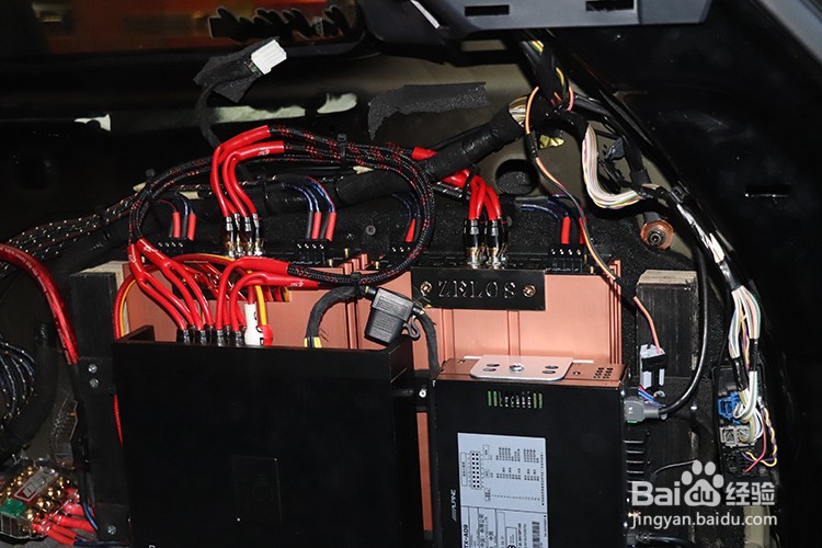 乌市慧声吉普大切诺基汽车音响隔音改装丹拿