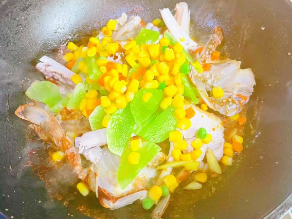 酱炒玉米粒白蟹
