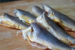 教大家做清蒸小黄鱼