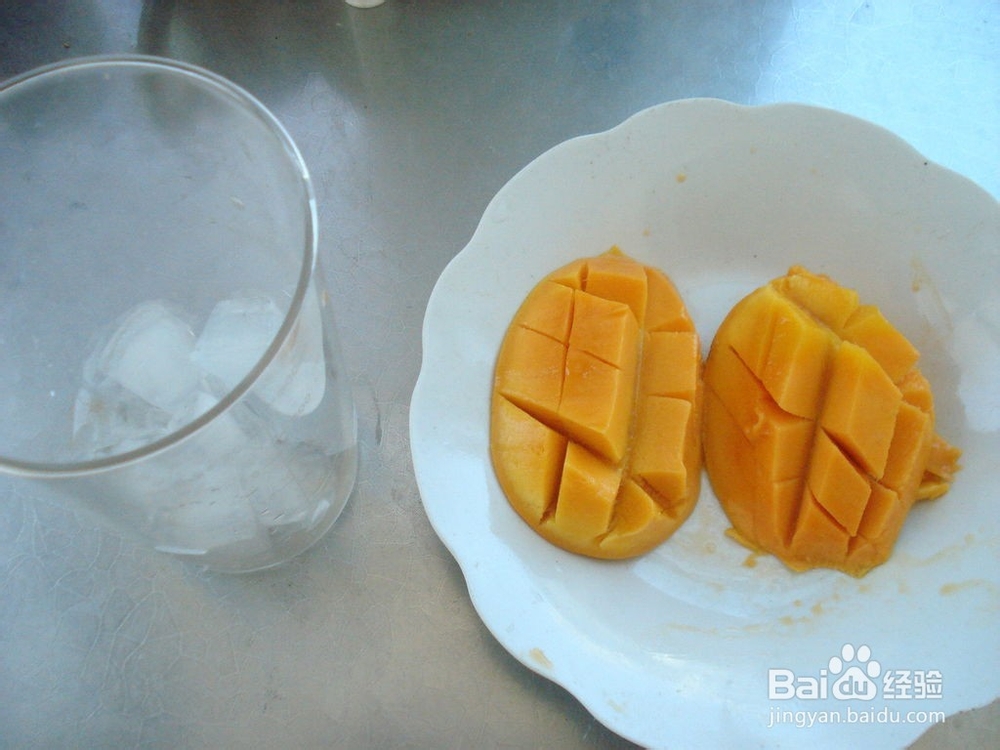 家庭秘制版芒果冰沙