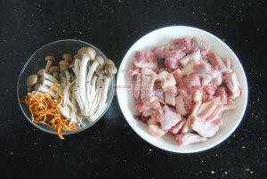 教你怎么做蟹味菇老鸭汤