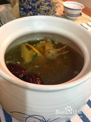 教你怎么做虫草花草菇乳鸽汤