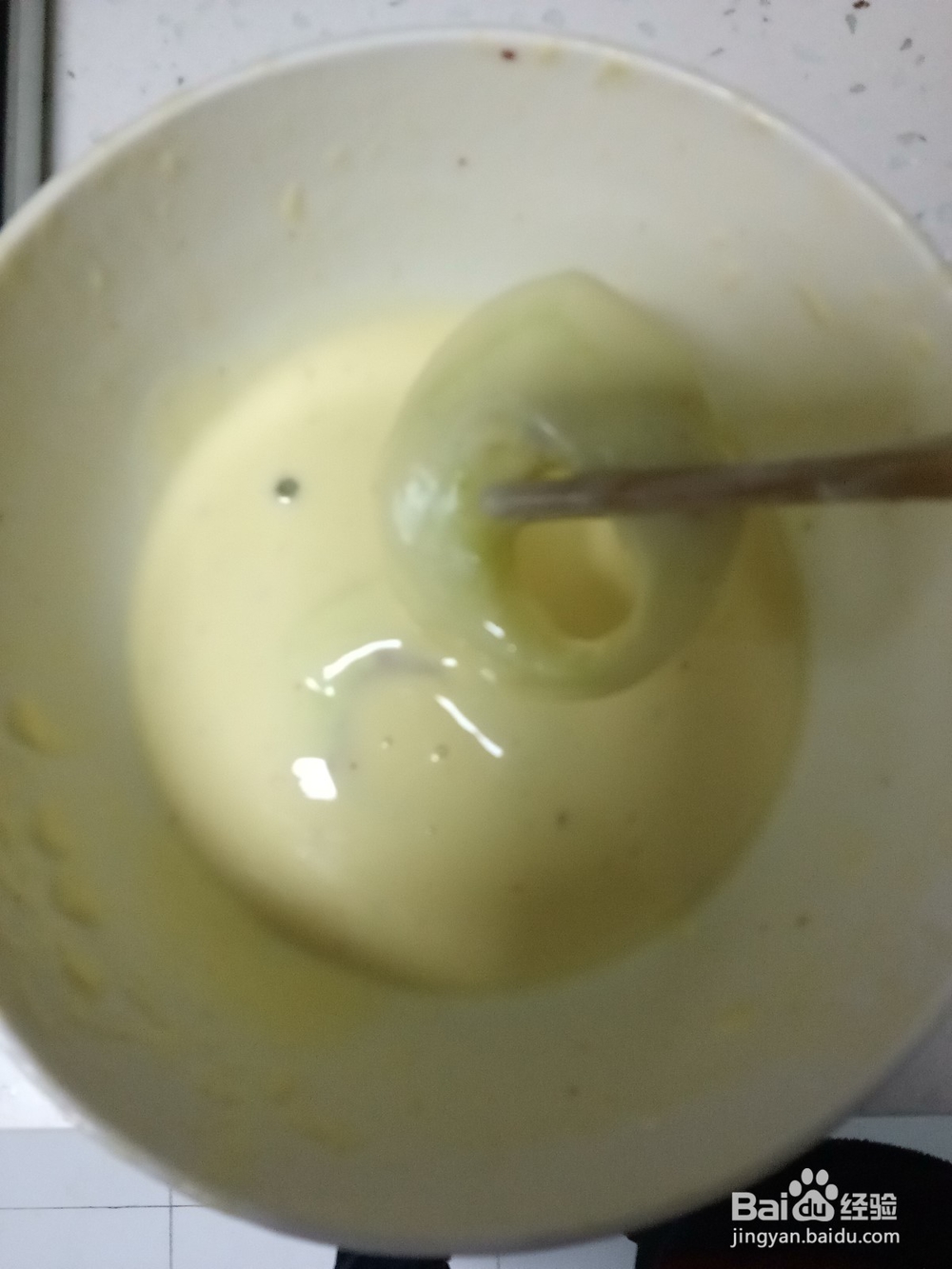 小朋友爱吃炸苹果圈