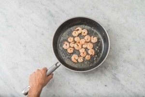 鲜虾菠菜贝壳意面的做法