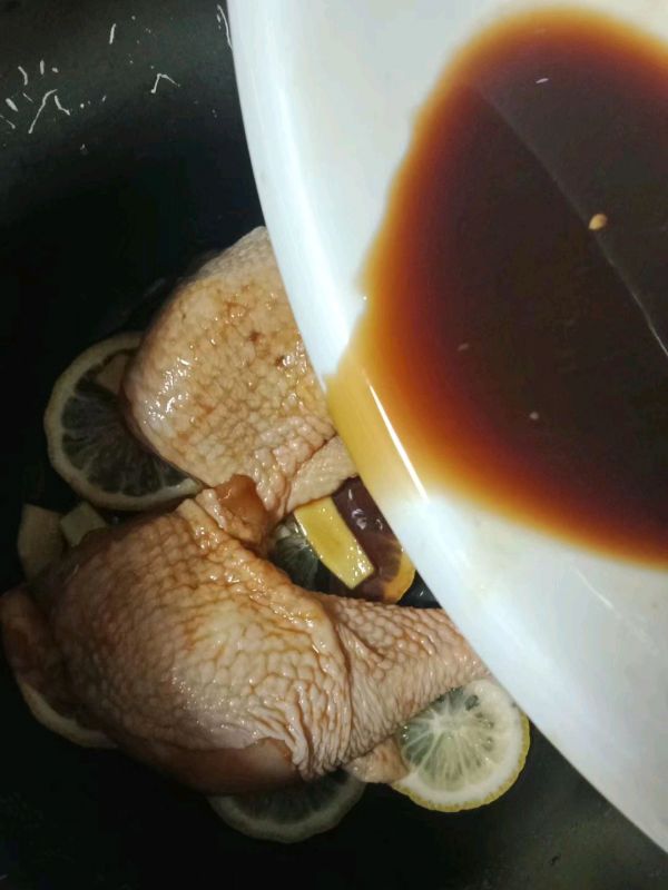 电饭煲柠檬鸡腿
