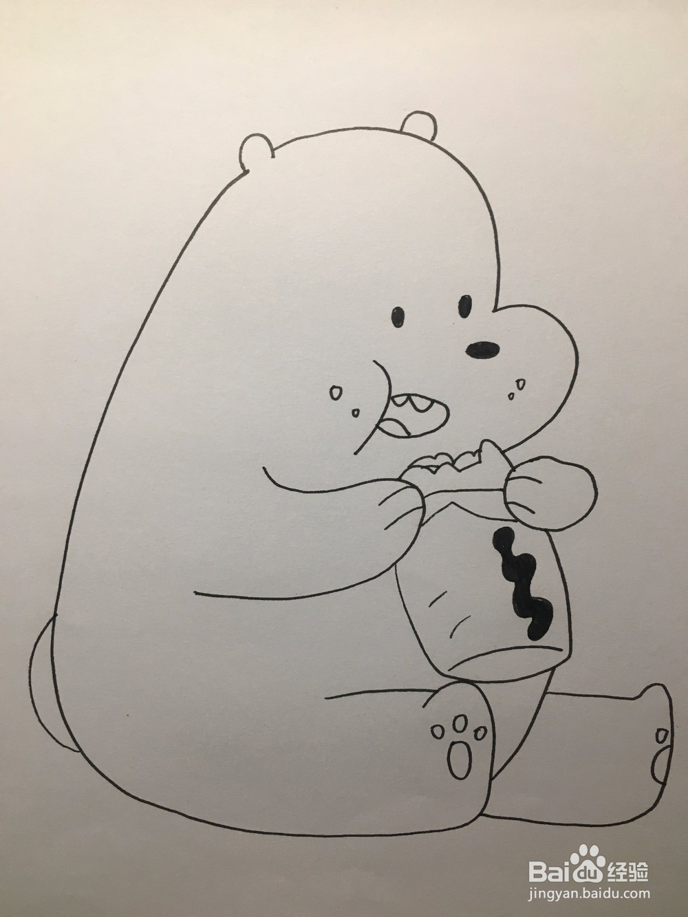 手绘简笔画:一只正在吃零食的大熊