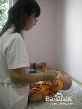 如何让宝宝学会坐