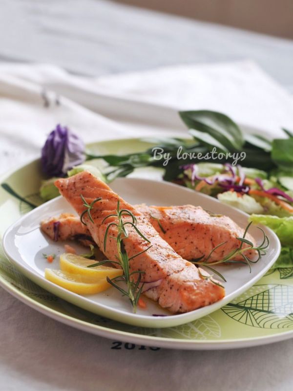 迷迭香煎三文鱼