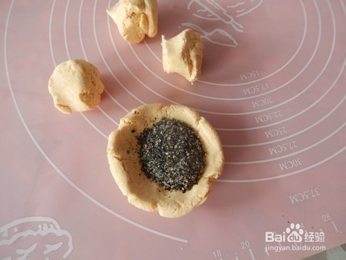 如何做香香糯糯的南瓜芝麻饼