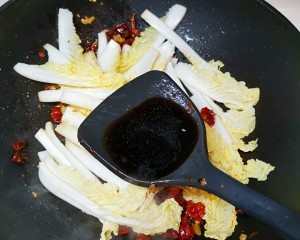 酸辣娃娃菜的做法
