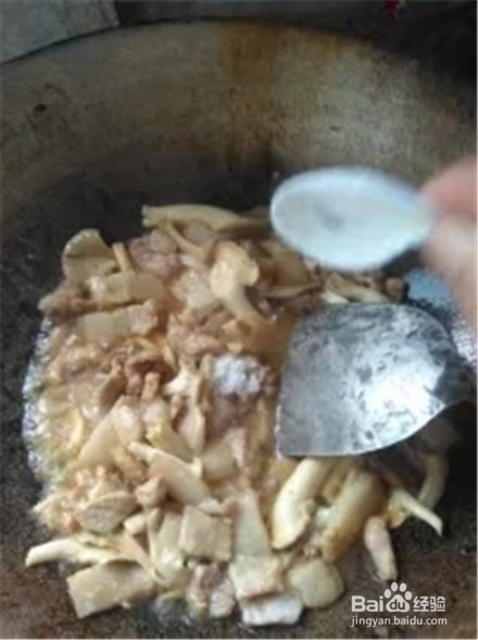 平菇炒肉的家庭做法