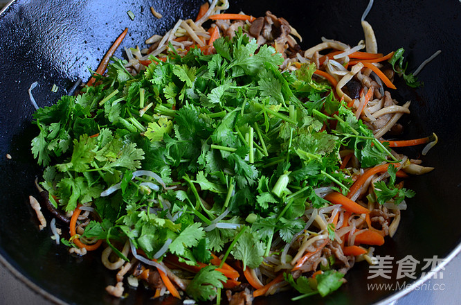 香菜腐皮卷的做法