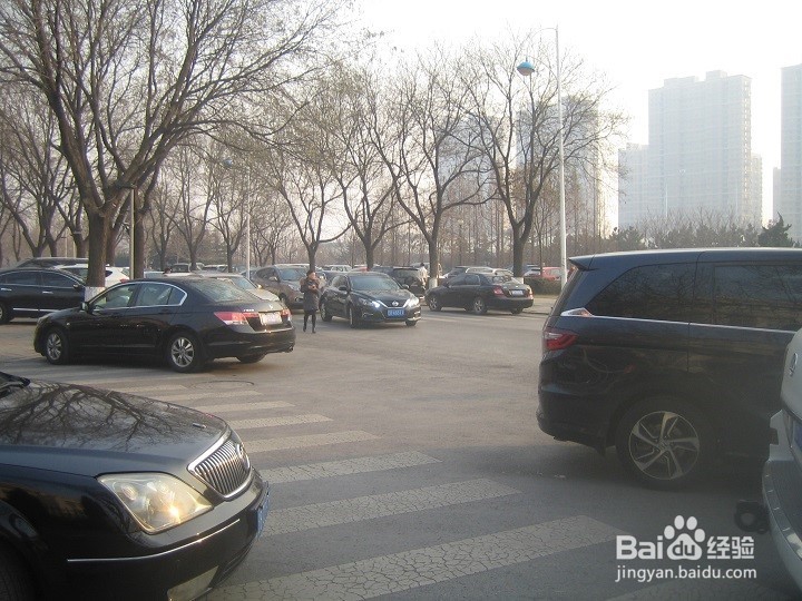 人在外出的时候要怎样安全出行