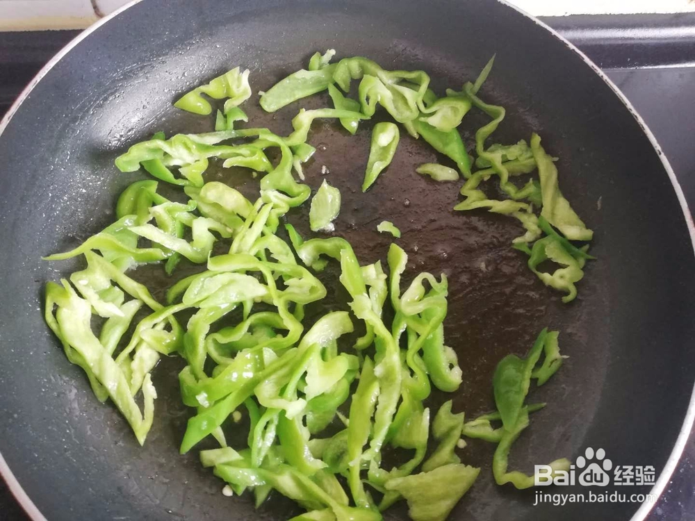 辣椒炒千张丝的做法