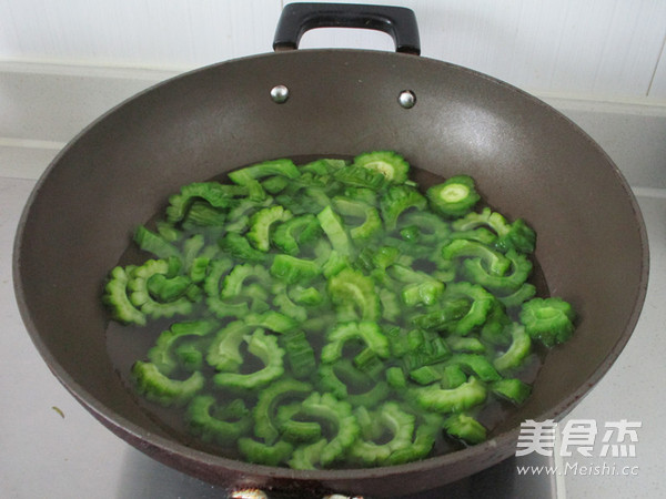 蒜香苦瓜的做法