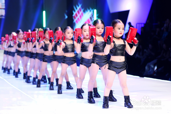 小童星模特告诉你为什么要让孩子学模特