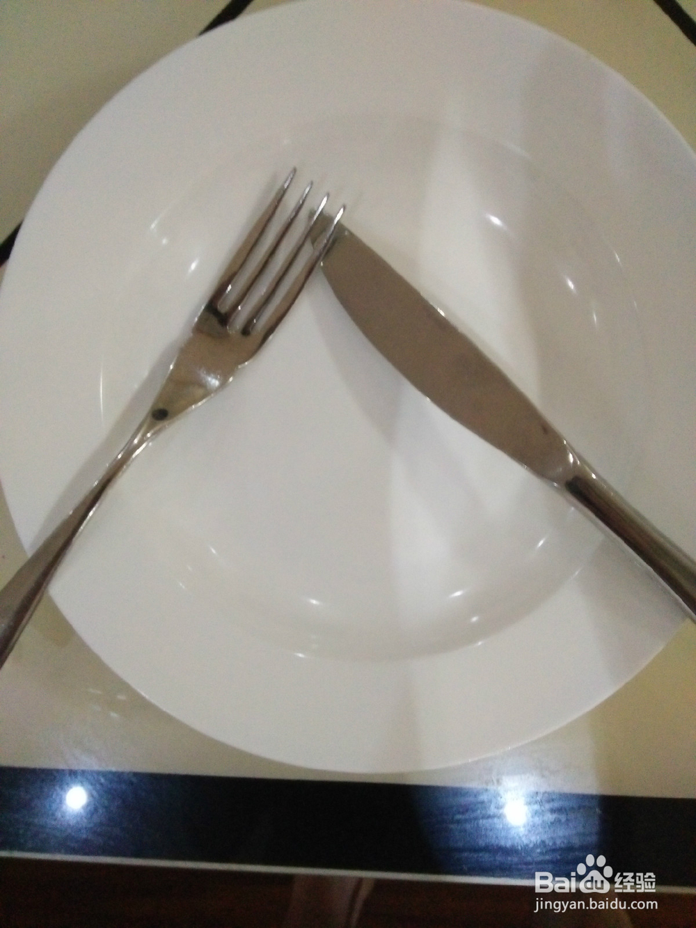 如何判断老外吃饭是否吃完了？