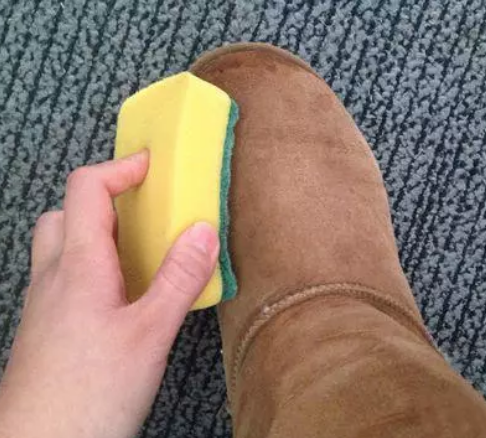 翻毛皮鞋面脏了怎么打理干净