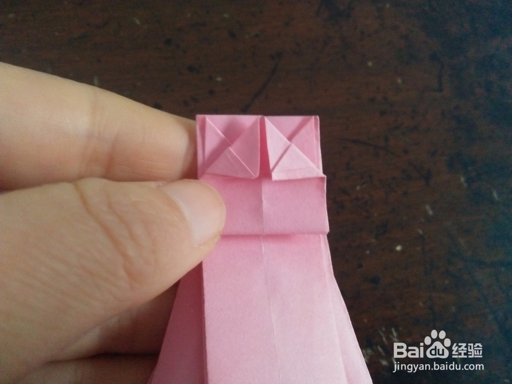 如何用纸折晚礼服连衣裙