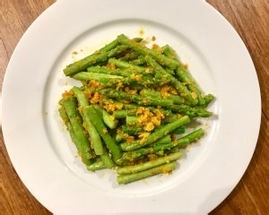 蛋炒芦笋的做法