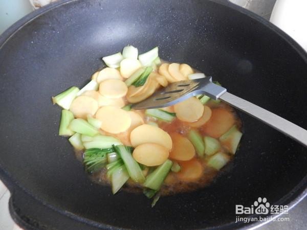 家庭自制油菜炒土豆片