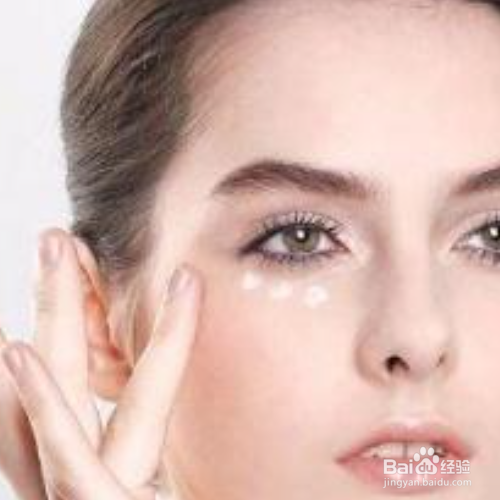 眼霜正确的涂抹方法