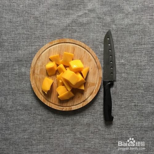 如何做一份芒果椰香糯米糍