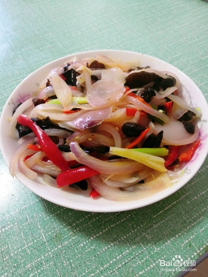 木耳炒洋葱怎么做?