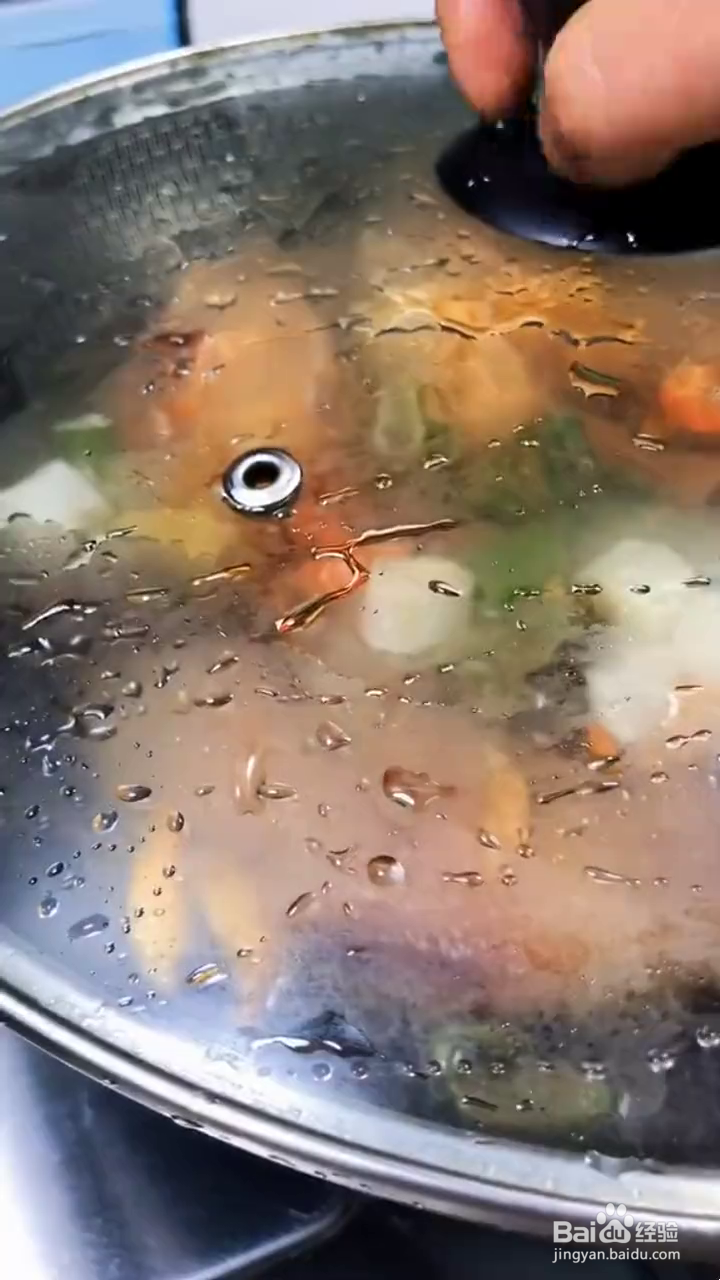 如何制作好吃软烂的红烧猪蹄？
