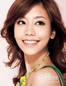 如何去除黄渍使牙齿变白