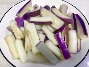 养生食补蒜香茄子的做法