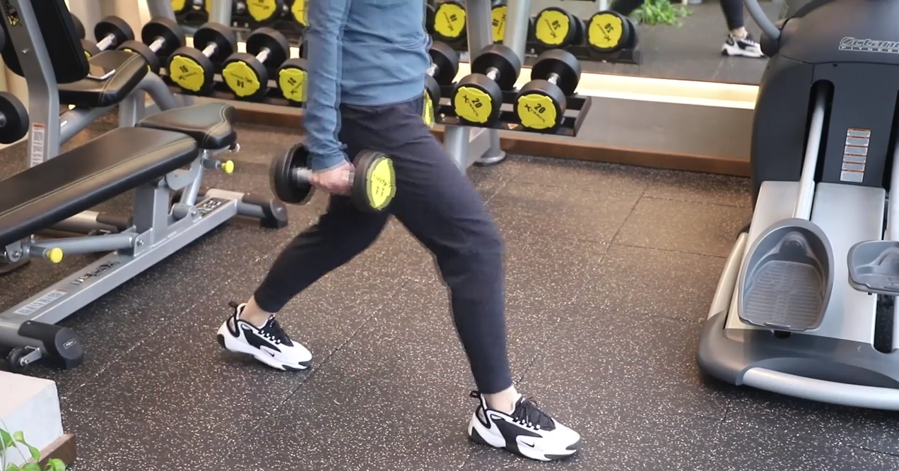 强化臀部线条怎么做