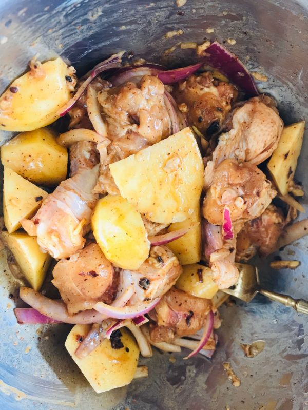 蒜香奶油烤鸡腿