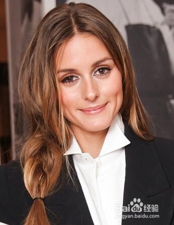 教你积攒人气的好方法，就是编个精巧的麻花辫