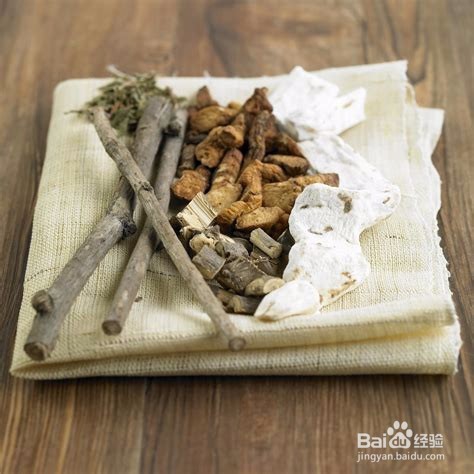 适合夏季饮用的茶薏饮做法与原料大全
