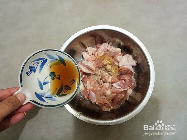煎鸡腿肉的做法