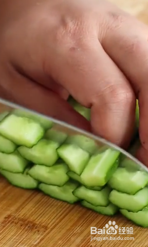 宫保鸡丁怎么做？