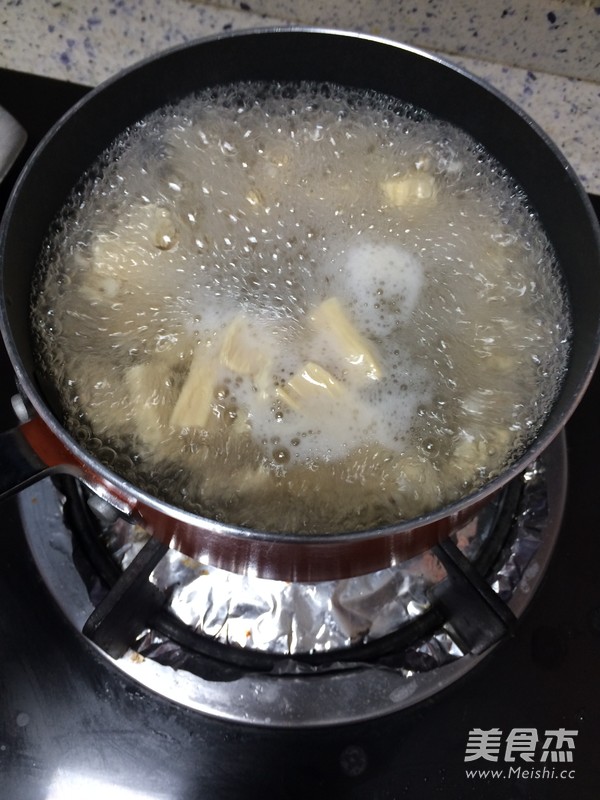 鹌鹑蛋白果糖水