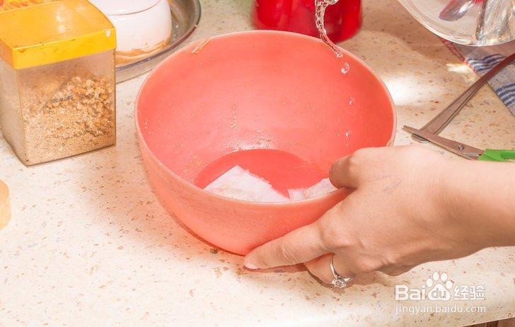 如何酿造五香茶酒