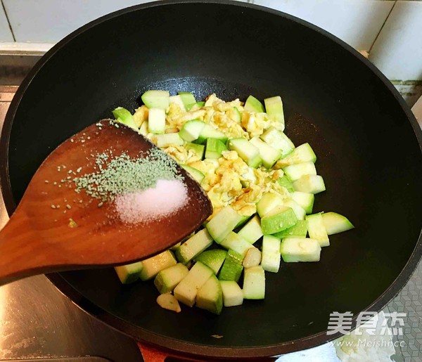 蛋炒西葫芦的做法
