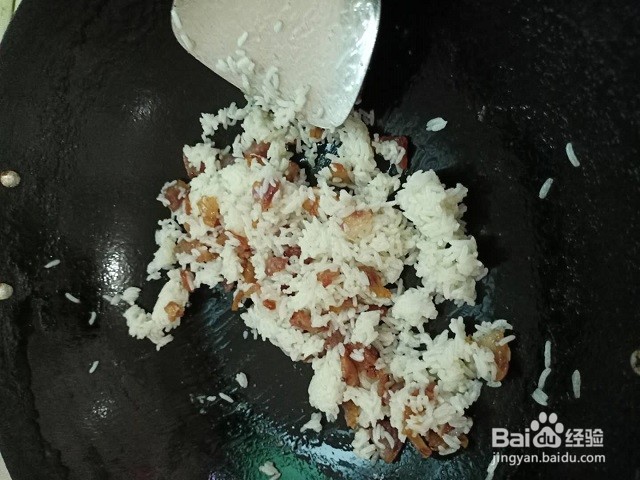 腊肠蛋炒饭怎么做好吃？