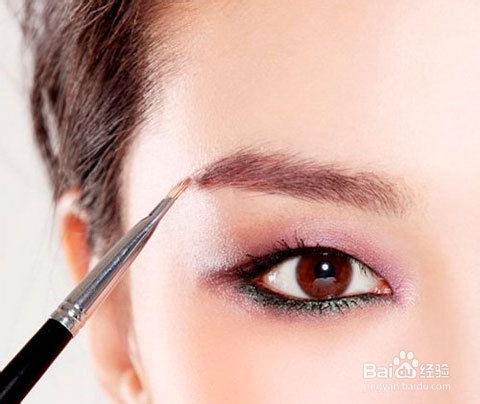 迷幻精灵系派对烟熏妆画法 魅紫从中一抹绿眼妆