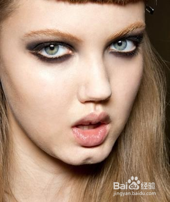 烟熏重口味演绎狂野魅力