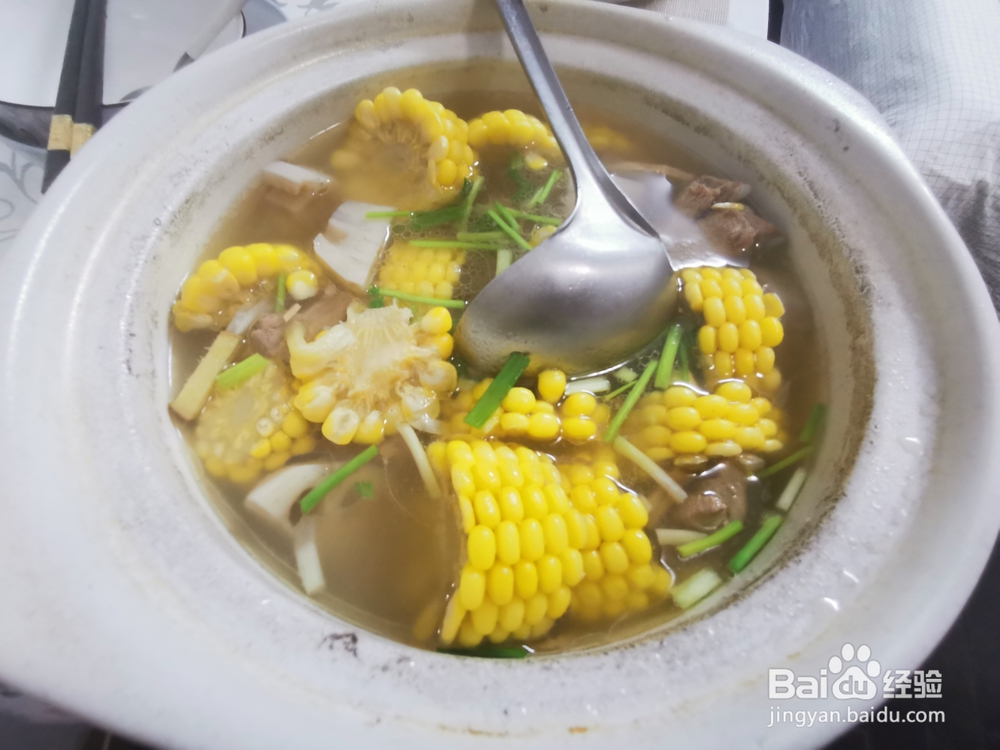 如何做玉米排骨汤?