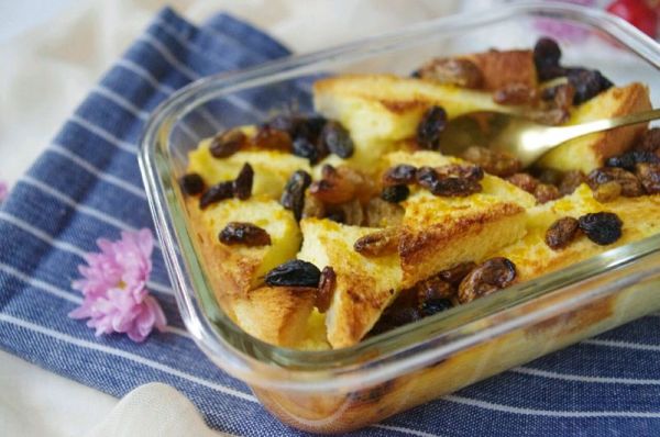 橙香葡萄干面包布丁