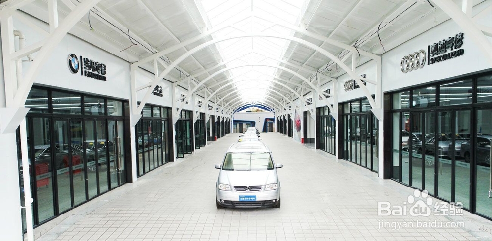 初中男生毕业学汽修怎么样？成都万通好不好？