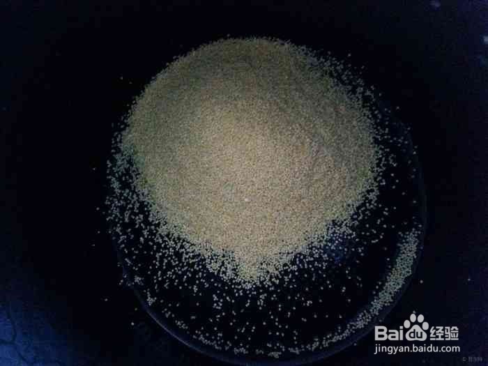 最简单的家常海参小米粥做法