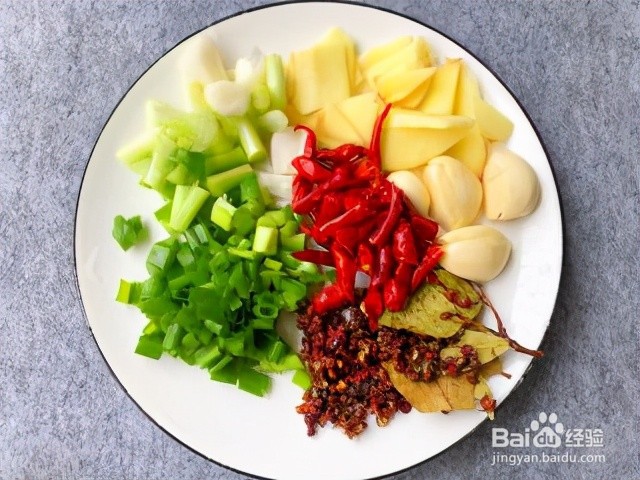 水煮牛肉怎么做？