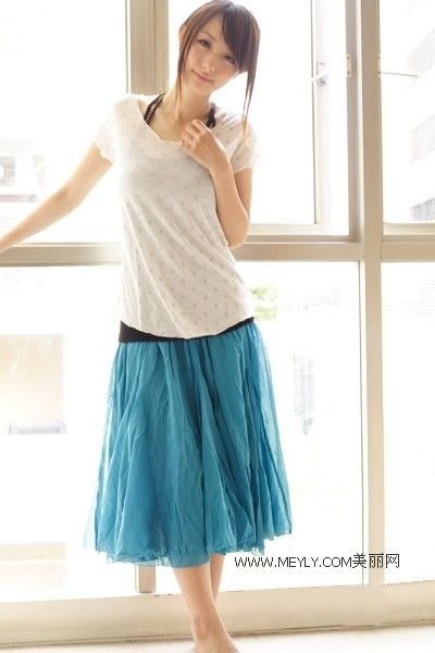 校园女生的搭配打扮